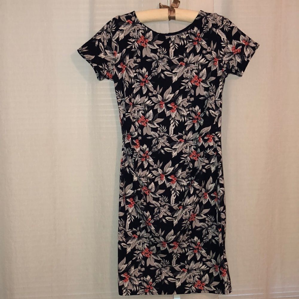 PinkBlush M Navy White Gray Coral Floral Short Sleeve Maternity Midi Dress